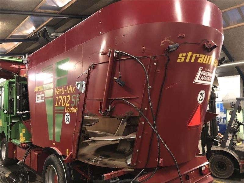 Strautmann Verti-Mix SF1702 Selvkørende blander - Carro miscelatore: foto 3 Strautmann Verti-Mix SF1702 Selvkørende blander - Carro miscelatore: foto 3