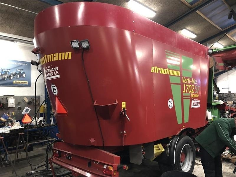 Strautmann Verti-Mix SF1702 Selvkørende blander - Carro miscelatore: foto 2 Strautmann Verti-Mix SF1702 Selvkørende blander - Carro miscelatore: foto 2