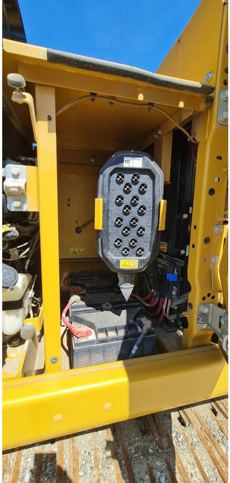 Escavatore cingolato CAT 323-07: foto 9