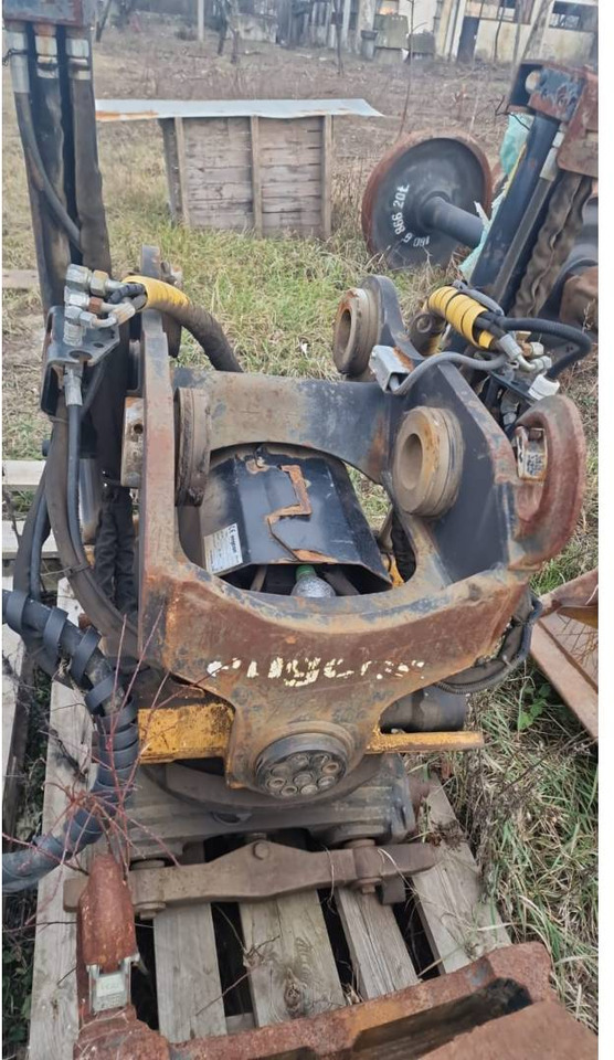 Escavatore cingolato CAT 323EL: foto 7