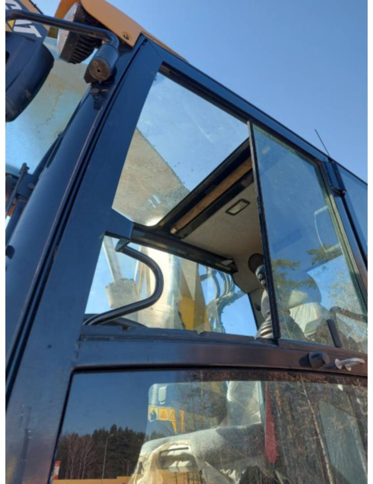 Escavatore gommato CAT M315F: foto 18