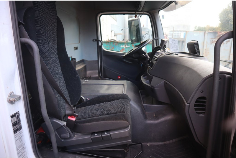 Cabina e interni per Camion Mercedes-Benz ATEGO MP4 6CYL 96782010036334: foto 6 Cabina e interni per Camion Mercedes-Benz ATEGO MP4 6CYL 96782010036334: foto 6