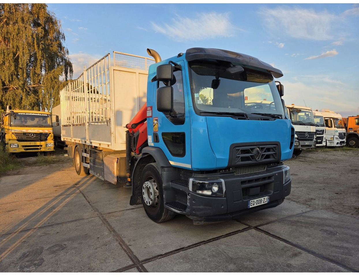 Renault C 280 4X2 Palfinger PK12002 EH Kran Crane Remote Control Automat flatbed truck - Autocarro con pianale/ Cassone fisso, Camion con gru: foto 5 Renault C 280 4X2 Palfinger PK12002 EH Kran Crane Remote Control Automat flatbed truck - Autocarro con pianale/ Cassone fisso, Camion con gru: foto 5
