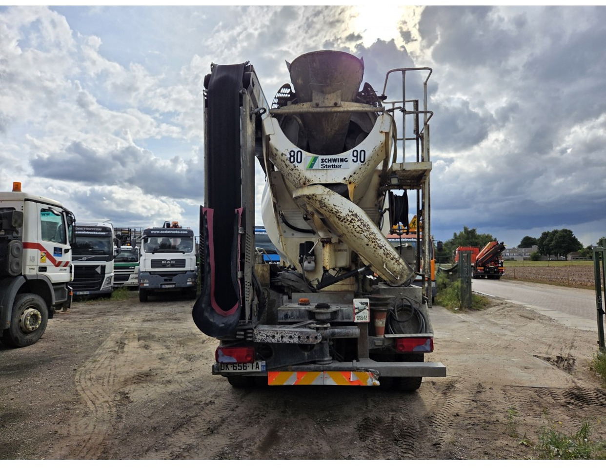 TGS 35.400 8X4 Concrete Mixer Stetter Euro 6 Steelsuspension - Autobetoniera: foto 3 TGS 35.400 8X4 Concrete Mixer Stetter Euro 6 Steelsuspension - Autobetoniera: foto 3