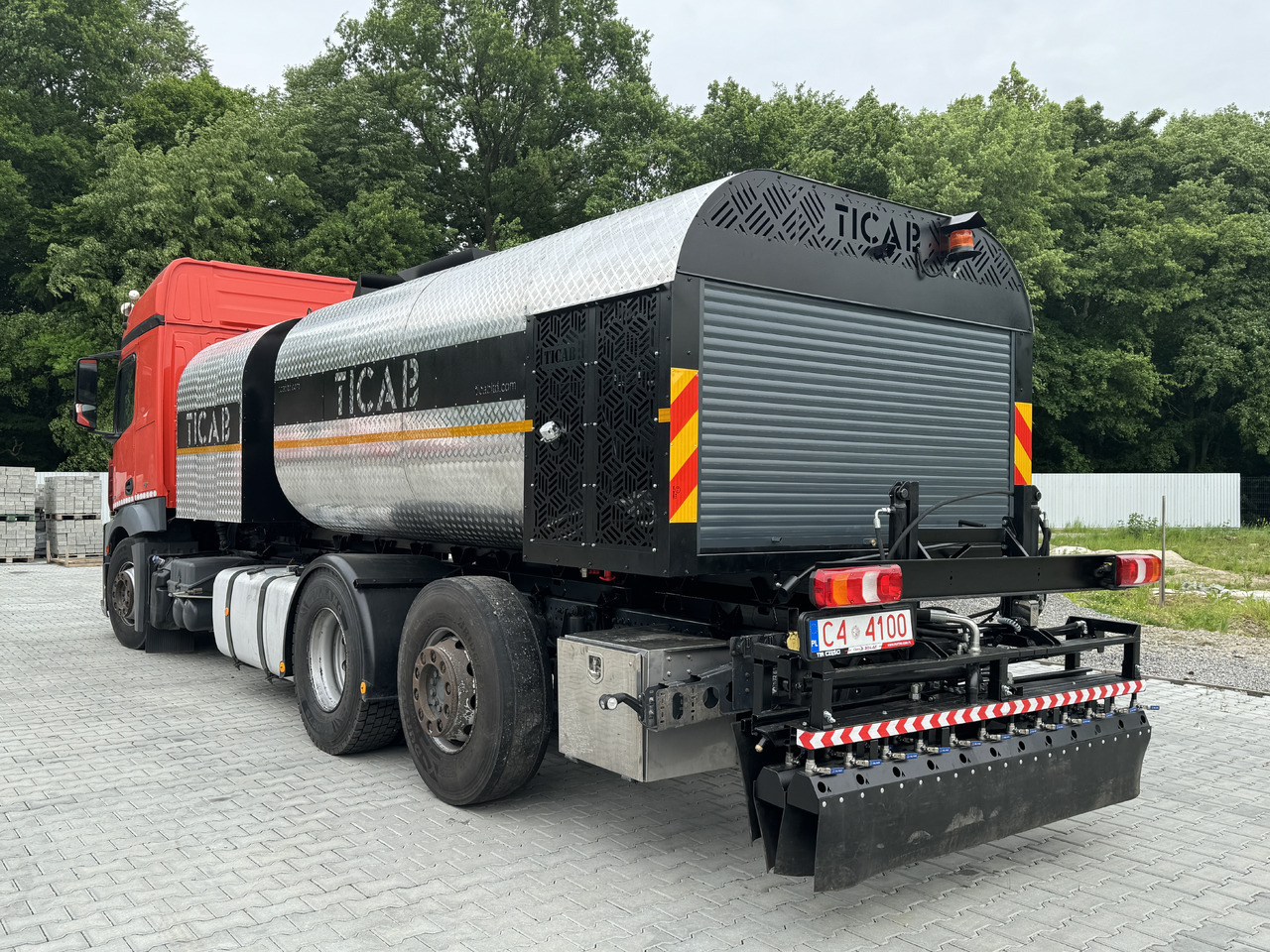 TICAB Asphalt Distributor, 8000 L, Аutonomous Asphalt Sprayer, Manufacturer - Pompa autocarrata: foto 1 TICAB Asphalt Distributor, 8000 L, Аutonomous Asphalt Sprayer, Manufacturer - Pompa autocarrata: foto 1