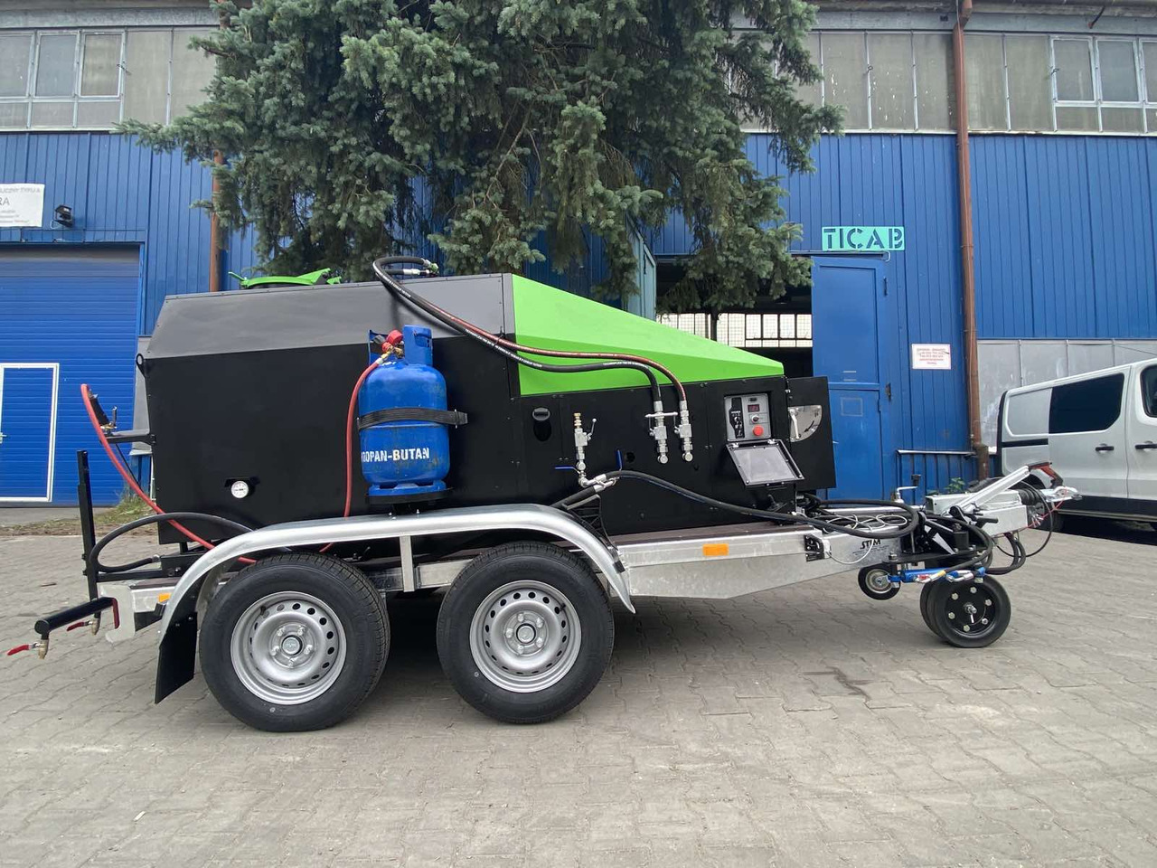 TICAB SelfPropelled Bitumen Emulsion Sprayer,1000L,Manufacturer - Spruzzatrice di emulsione bituminosa: foto 1 TICAB SelfPropelled Bitumen Emulsion Sprayer,1000L,Manufacturer - Spruzzatrice di emulsione bituminosa: foto 1