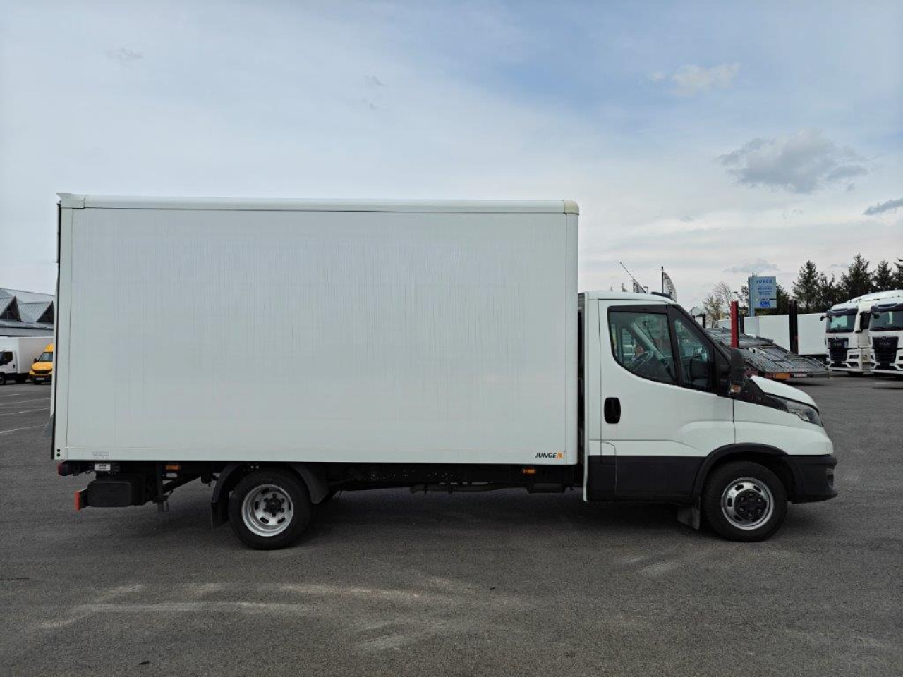 IVECO Daily 35C16H - Furgone chiuso: foto 4 IVECO Daily 35C16H - Furgone chiuso: foto 4