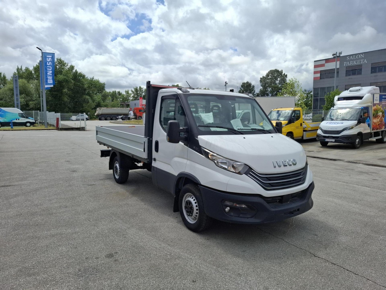 IVECO Daily 35S16 - Furgone chiuso: foto 2 IVECO Daily 35S16 - Furgone chiuso: foto 2