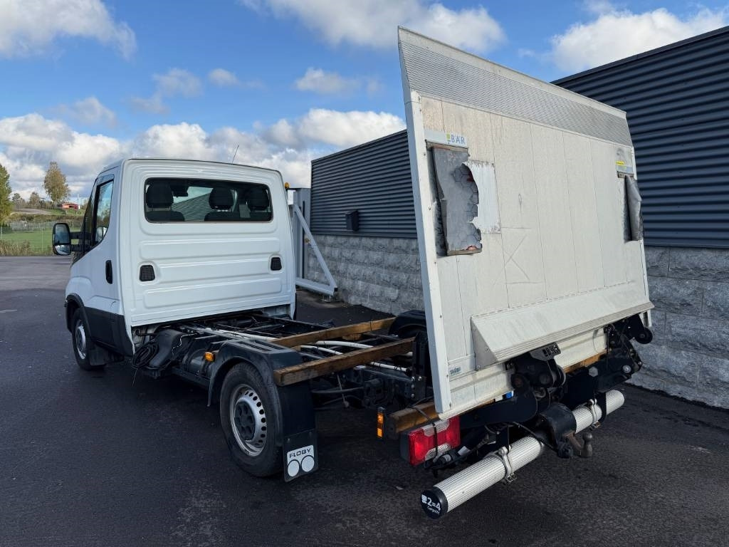 Iveco Daily 35 - NP Hi - Matic - Furgone chiuso: foto 4 Iveco Daily 35 - NP Hi - Matic - Furgone chiuso: foto 4