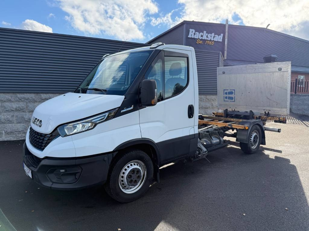 Iveco Daily 35 - NP Hi - Matic - Furgone chiuso: foto 1 Iveco Daily 35 - NP Hi - Matic - Furgone chiuso: foto 1