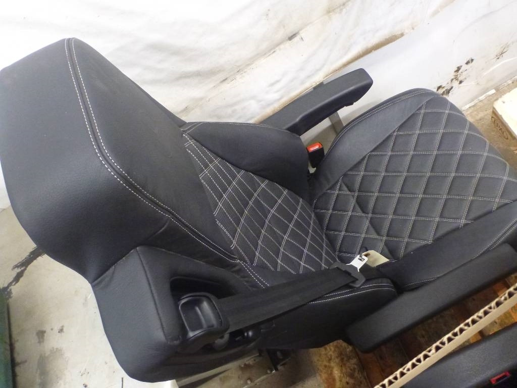 Mercedes-Benz Actros - Cabina per Camion: foto 3 Mercedes-Benz Actros - Cabina per Camion: foto 3