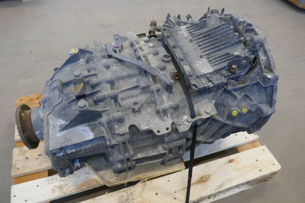 Växellåda ZF DAF XF 460 - Cambio per Camion: foto 2 Växellåda ZF DAF XF 460 - Cambio per Camion: foto 2