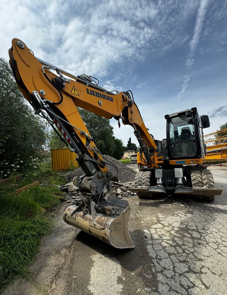 Liebherr A910 Compact Litronic,3 Schaufeln,Schnellwechsle - Escavatore gommato: foto 2 Liebherr A910 Compact Litronic,3 Schaufeln,Schnellwechsle - Escavatore gommato: foto 2