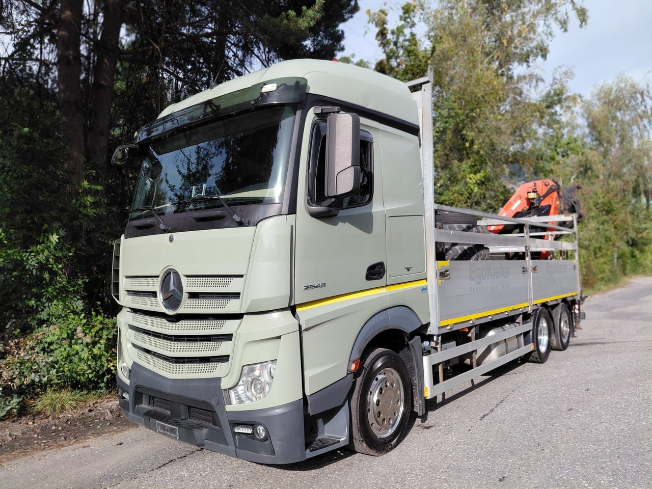 Mercedes-Benz Actros 2545 6x2, E6, Retarder, Effer 265/6S - Camion con gru: foto 1 Mercedes-Benz Actros 2545 6x2, E6, Retarder, Effer 265/6S - Camion con gru: foto 1