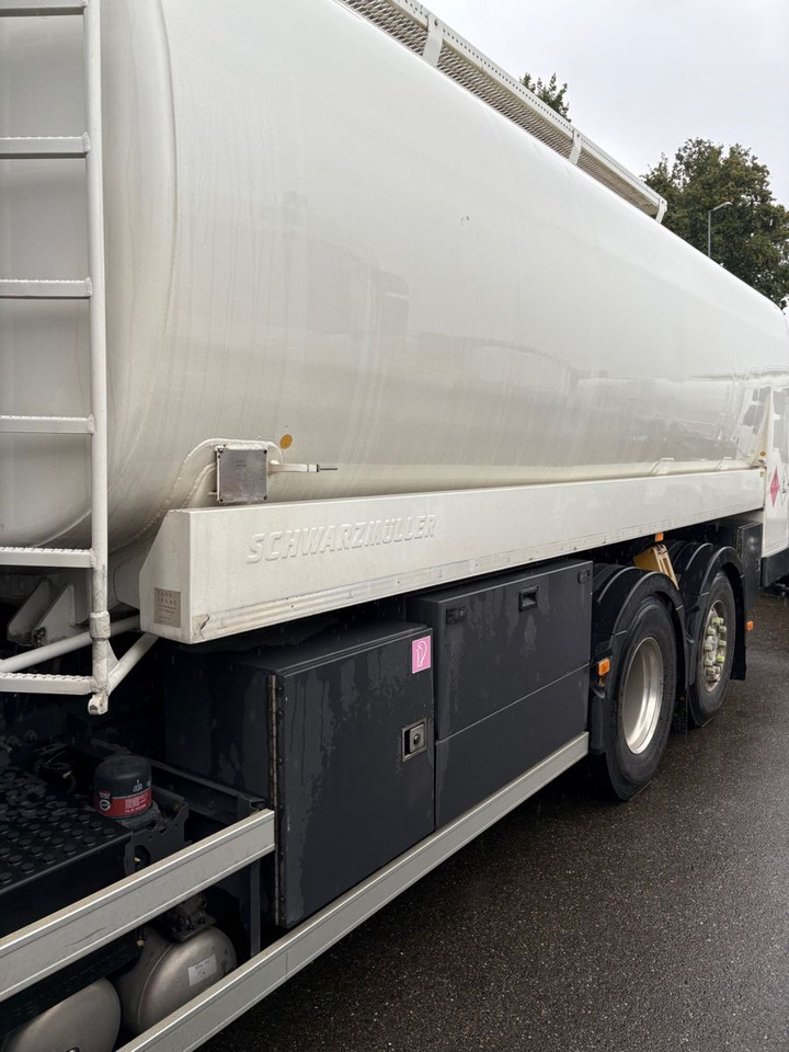 Renault T460 6x2, E6, ADR, Diesel/Benzin, Schwarzmueller - Camion cisterna: foto 4 Renault T460 6x2, E6, ADR, Diesel/Benzin, Schwarzmueller - Camion cisterna: foto 4