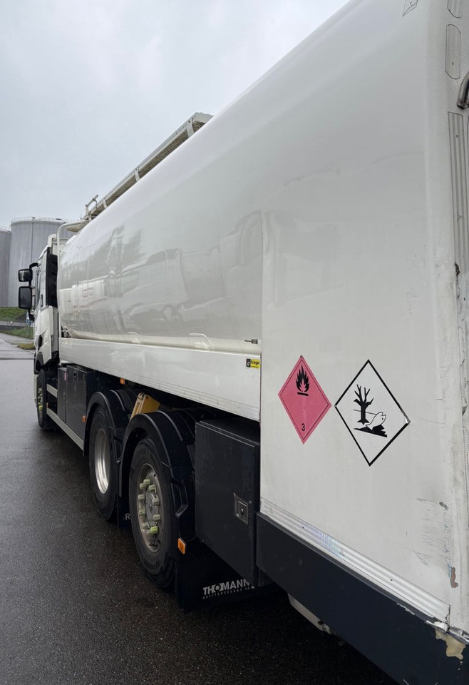 Renault T460 6x2, E6, ADR, Diesel/Benzin, Schwarzmueller - Camion cisterna: foto 3 Renault T460 6x2, E6, ADR, Diesel/Benzin, Schwarzmueller - Camion cisterna: foto 3