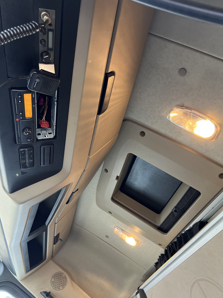 Leasing di MERCEDES-BENZ Actros 1845 4x2, E6, Retarder MERCEDES-BENZ Actros 1845 4x2, E6, Retarder: foto 12