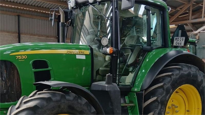 John Deere 7530 - Trattore: foto 1 John Deere 7530 - Trattore: foto 1