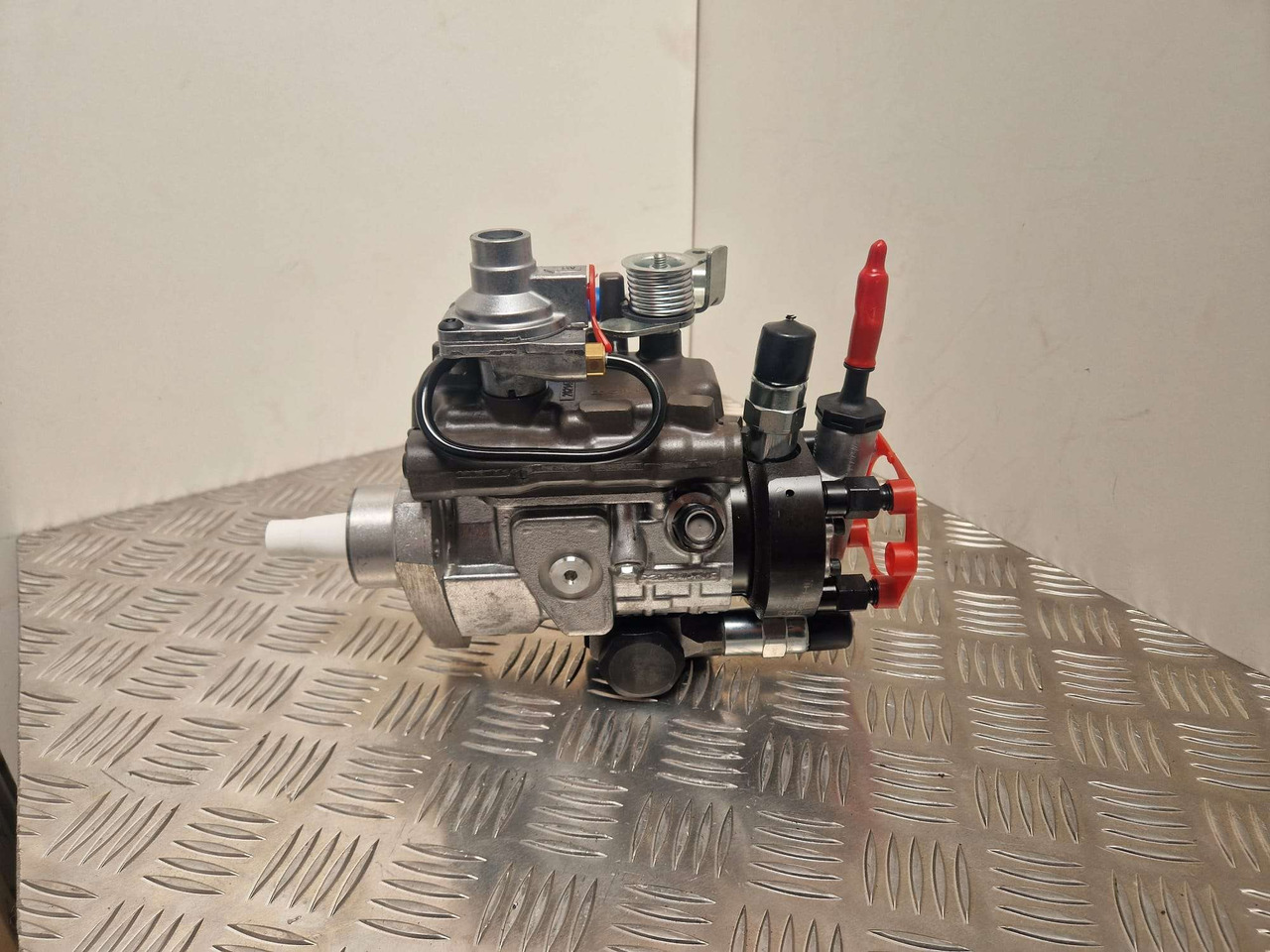 320/06935 24v 63kw Injection pump 9520A294H Delphi - Motore e ricambi per Macchina da cantiere: foto 2 320/06935 24v 63kw Injection pump 9520A294H Delphi - Motore e ricambi per Macchina da cantiere: foto 2