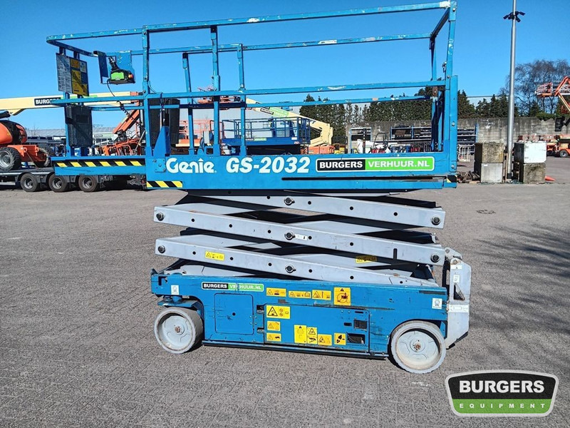Genie GS2032 - Piattaforma a pantografo: foto 2 Genie GS2032 - Piattaforma a pantografo: foto 2