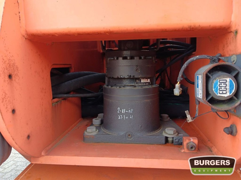 Piattaforma telescopica JLG 680S: foto 8