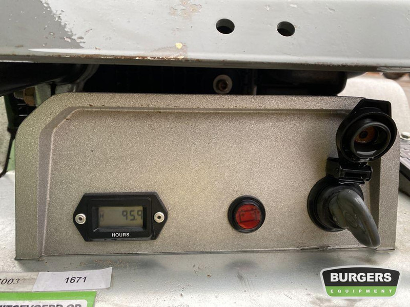 Neuson DPU 65.55 - Piastra vibrante: foto 5 Neuson DPU 65.55 - Piastra vibrante: foto 5