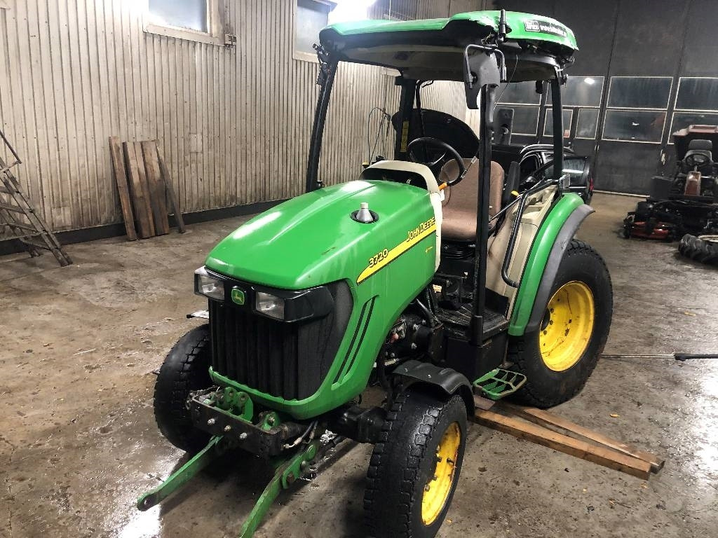 John Deere 3720 Dismantled: only spare parts - Trattore comunale: foto 3 John Deere 3720 Dismantled: only spare parts - Trattore comunale: foto 3