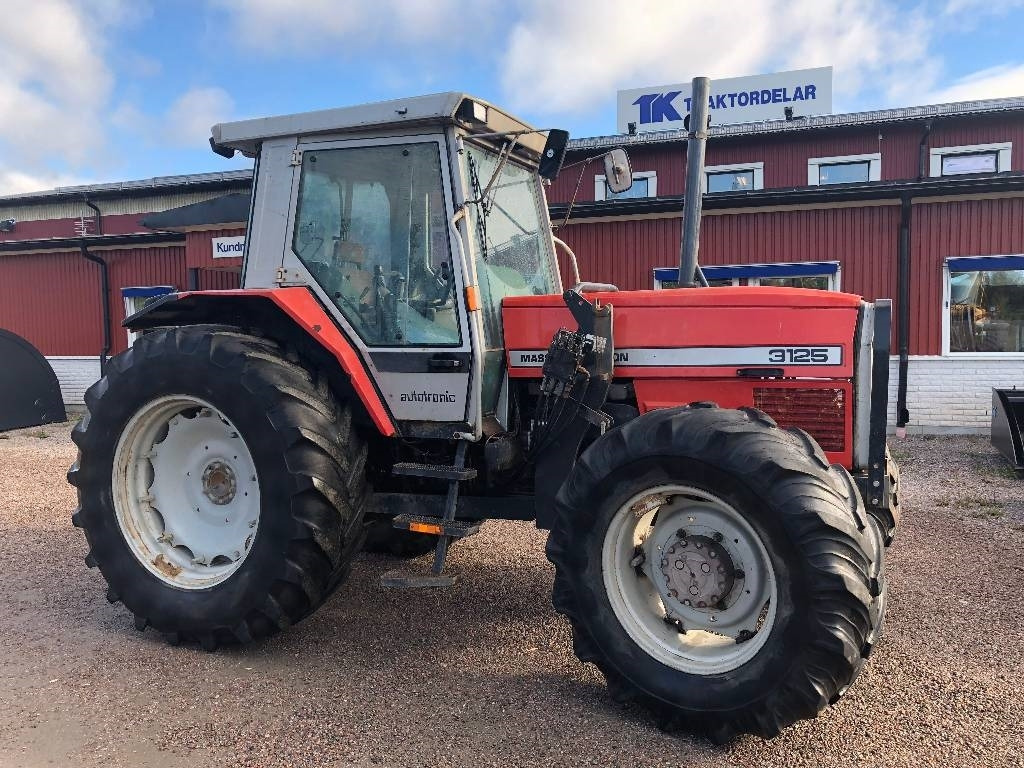 Massey Ferguson 3125 Dismantled for spare parts - Trattore: foto 1 Massey Ferguson 3125 Dismantled for spare parts - Trattore: foto 1