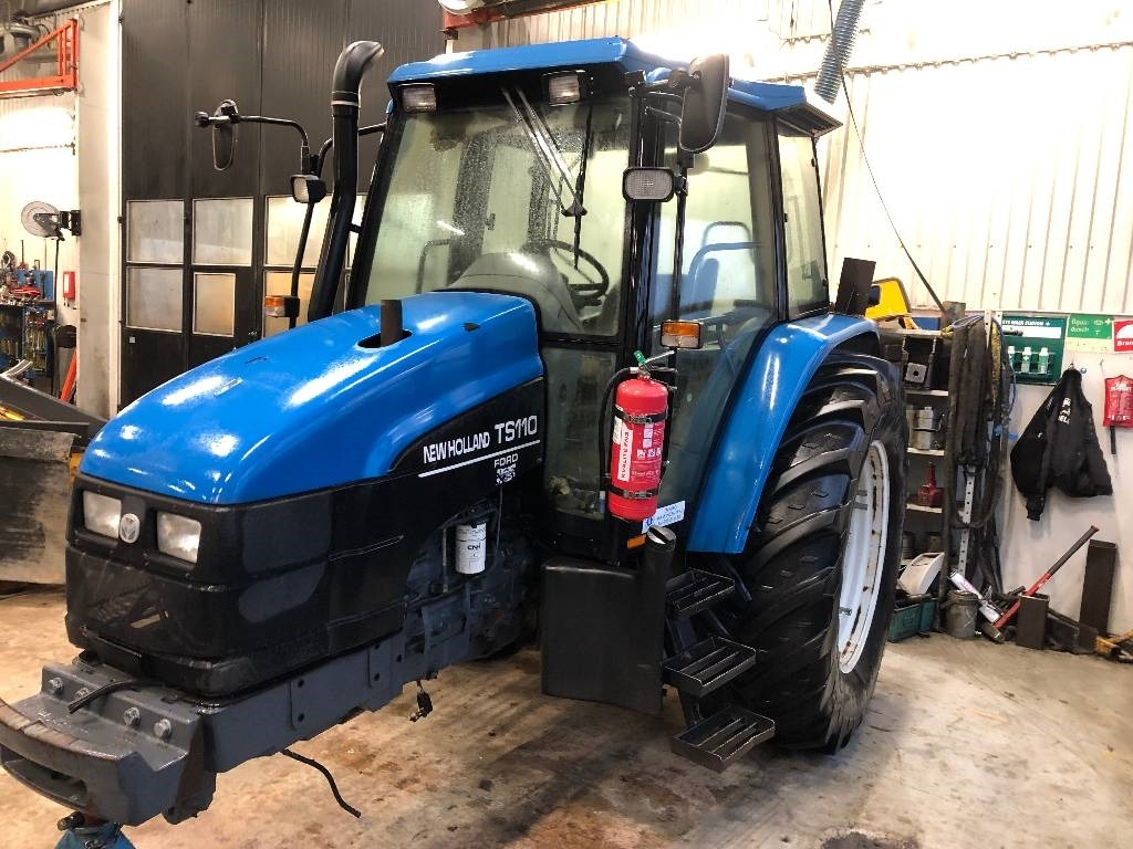New Holland TS 110 Dismantled: only spare parts - Trattore: foto 4 New Holland TS 110 Dismantled: only spare parts - Trattore: foto 4