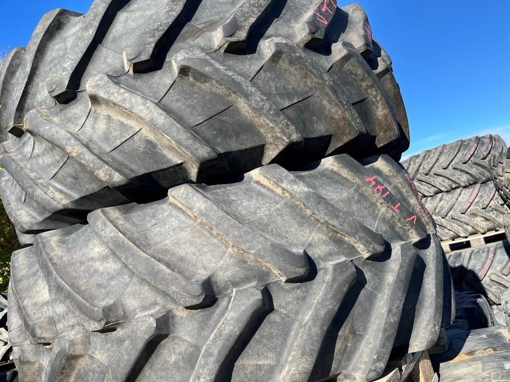 Trelleborg 650/65 42 540/65 30 till Valmet Valtra T174 - Pneumatico per Macchina agricola: foto 2 Trelleborg 650/65 42 540/65 30 till Valmet Valtra T174 - Pneumatico per Macchina agricola: foto 2