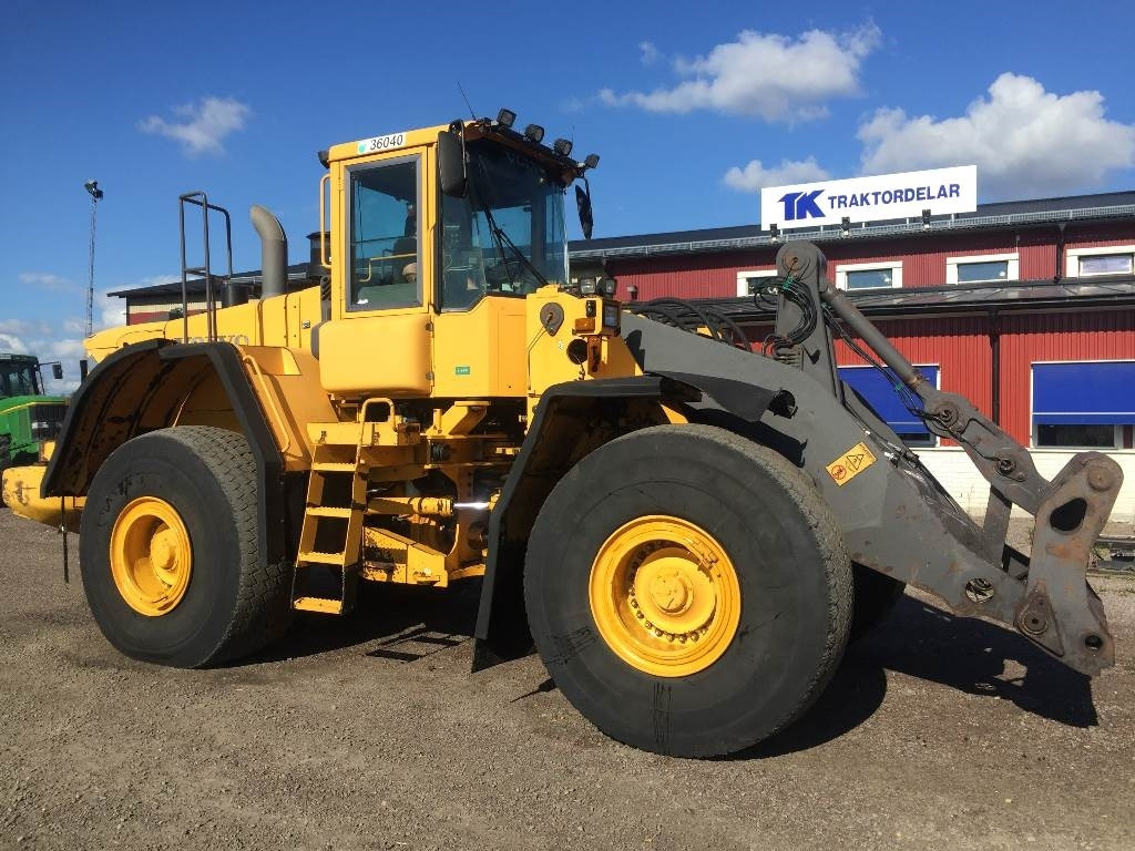 Volvo L 180 E Delar / Parts - Pala gommata: foto 1 Volvo L 180 E Delar / Parts - Pala gommata: foto 1