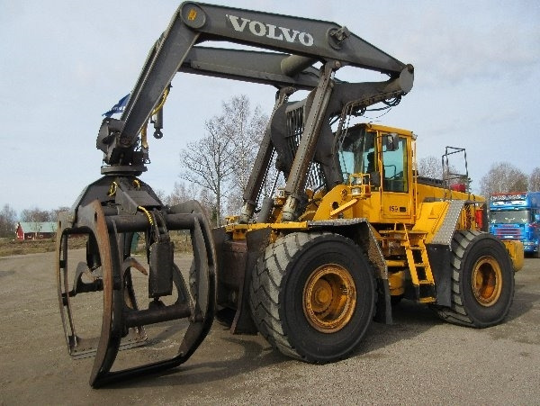 Volvo L180D HL Delar / Parts - Pala gommata: foto 1 Volvo L180D HL Delar / Parts - Pala gommata: foto 1