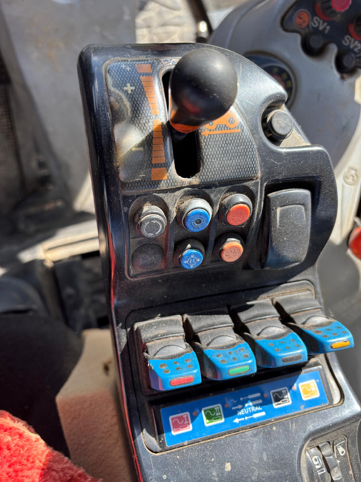 AGCO Massay Ferguson 8480 Przełączniki Przycisk Kabiny Kabinowe - Cabina e interni per Macchina agricola: foto 4 AGCO Massay Ferguson 8480 Przełączniki Przycisk Kabiny Kabinowe - Cabina e interni per Macchina agricola: foto 4