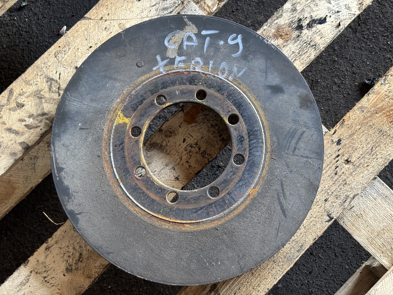 CAT Caterpillar C9 167-8121 Tłumik drgań wału korbowego 1678121 - Albero motore per Macchina agricola: foto 1 CAT Caterpillar C9 167-8121 Tłumik drgań wału korbowego 1678121 - Albero motore per Macchina agricola: foto 1