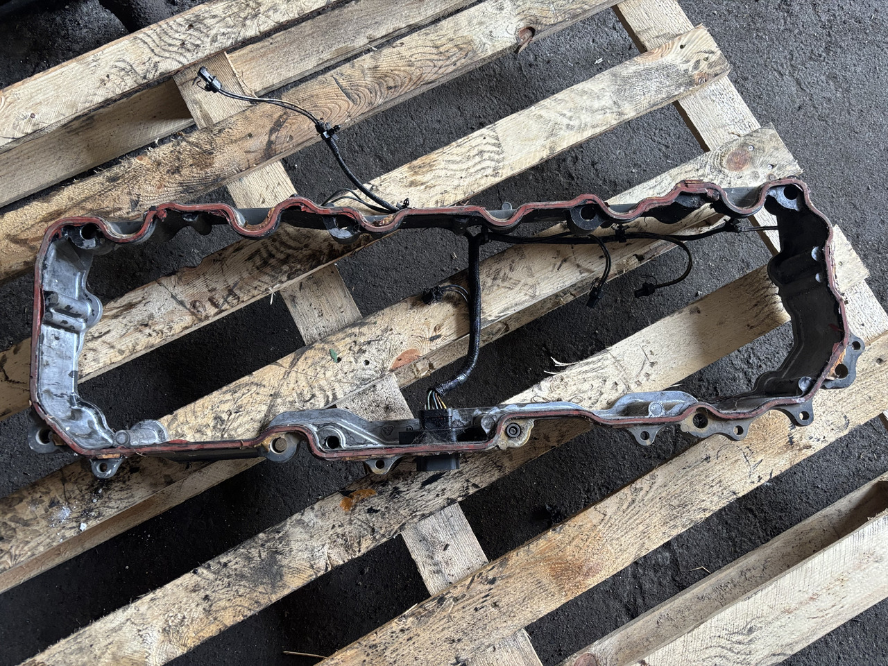 CAT Caterpillar C9 218-0397 Obudowa Pokrywa Zaworów 2180397 - Motore e ricambi per Macchina agricola: foto 3 CAT Caterpillar C9 218-0397 Obudowa Pokrywa Zaworów 2180397 - Motore e ricambi per Macchina agricola: foto 3