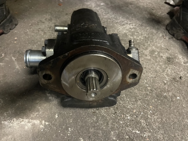 Cat 906 Pompa hydrauliki - Pompa idraulica per Macchina agricola: foto 4 Cat 906 Pompa hydrauliki - Pompa idraulica per Macchina agricola: foto 4