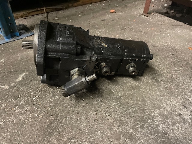 Cat 906 Pompa hydrauliki - Pompa idraulica per Macchina agricola: foto 3 Cat 906 Pompa hydrauliki - Pompa idraulica per Macchina agricola: foto 3