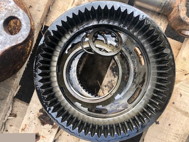 Cat TH 306 - Zwrotnica - Fuso a snodo per Macchina agricola: foto 2 Cat TH 306 - Zwrotnica - Fuso a snodo per Macchina agricola: foto 2