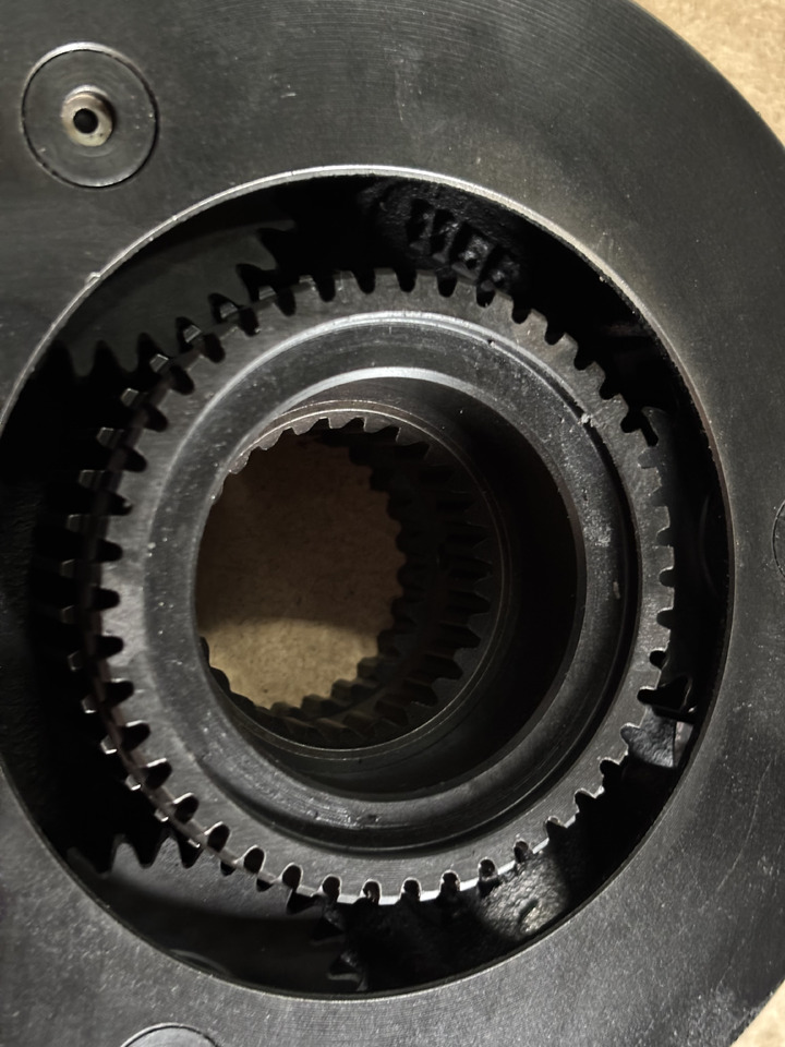 Claas AXION 830 Reduktor przekładni 60 0502 600 8 6005026008 - Differenziale per Trattore: foto 2 Claas AXION 830 Reduktor przekładni 60 0502 600 8 6005026008 - Differenziale per Trattore: foto 2