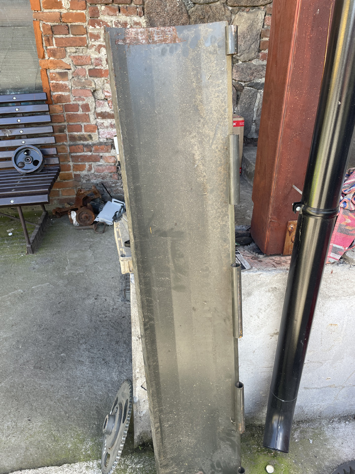 Claas Tucano 320 - blacha osłona 553121.1 - Cabina e interni per Mietitrebbia: foto 1 Claas Tucano 320 - blacha osłona 553121.1 - Cabina e interni per Mietitrebbia: foto 1