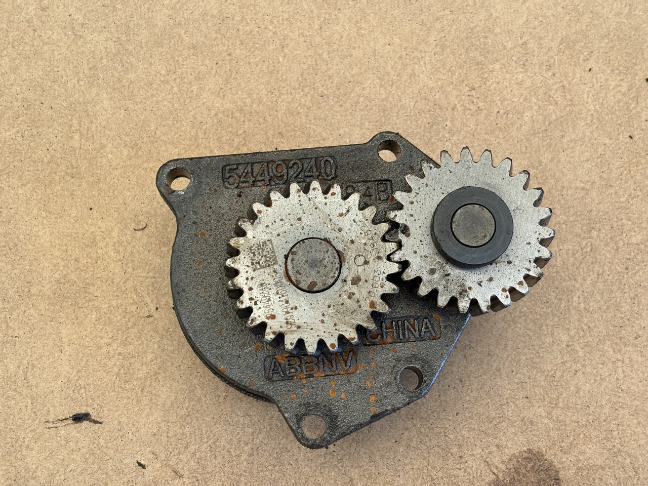 Cummins 6CT 6CT8.3 6C8.3 QSC8.3 ISC8.3 Pompa oleju silnika 5449240 - Pompa olio: foto 1 Cummins 6CT 6CT8.3 6C8.3 QSC8.3 ISC8.3 Pompa oleju silnika 5449240 - Pompa olio: foto 1