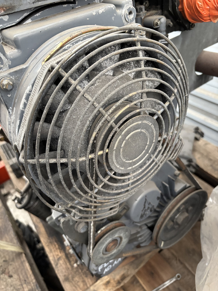 Deutz F2L1011 Silnik Blok Koło Zamachowe Tłok Pokrywa CZĘŚCI - Volano per Macchina agricola: foto 4 Deutz F2L1011 Silnik Blok Koło Zamachowe Tłok Pokrywa CZĘŚCI - Volano per Macchina agricola: foto 4