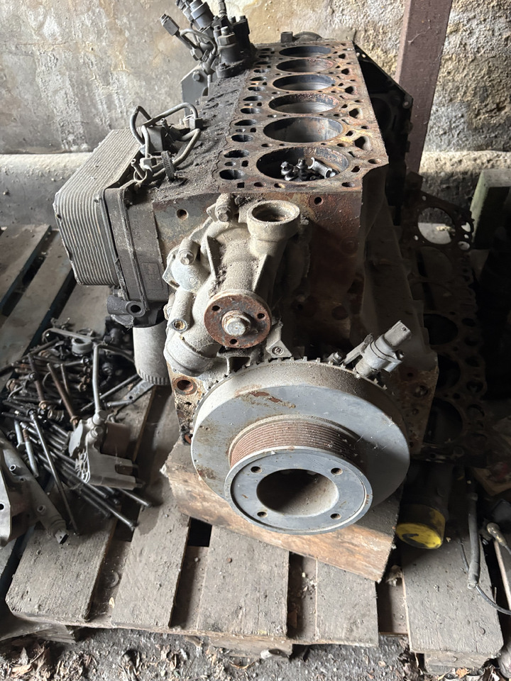 Deutz TCD 6.1 L6 Silnik Chłodnica Radiator Koło Pasowe Koło Zamachowe Głowica CZĘŚCI - Volano per Macchina agricola: foto 4 Deutz TCD 6.1 L6 Silnik Chłodnica Radiator Koło Pasowe Koło Zamachowe Głowica CZĘŚCI - Volano per Macchina agricola: foto 4