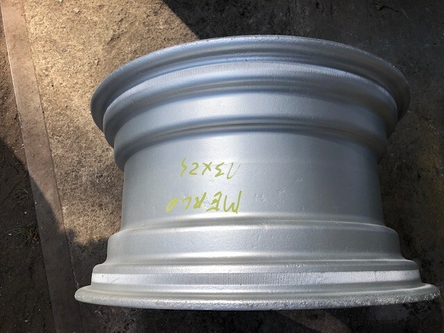 Felga 13x24 Merlo - Cerchione per Mezzo di movimentazione: foto 2 Felga 13x24 Merlo - Cerchione per Mezzo di movimentazione: foto 2