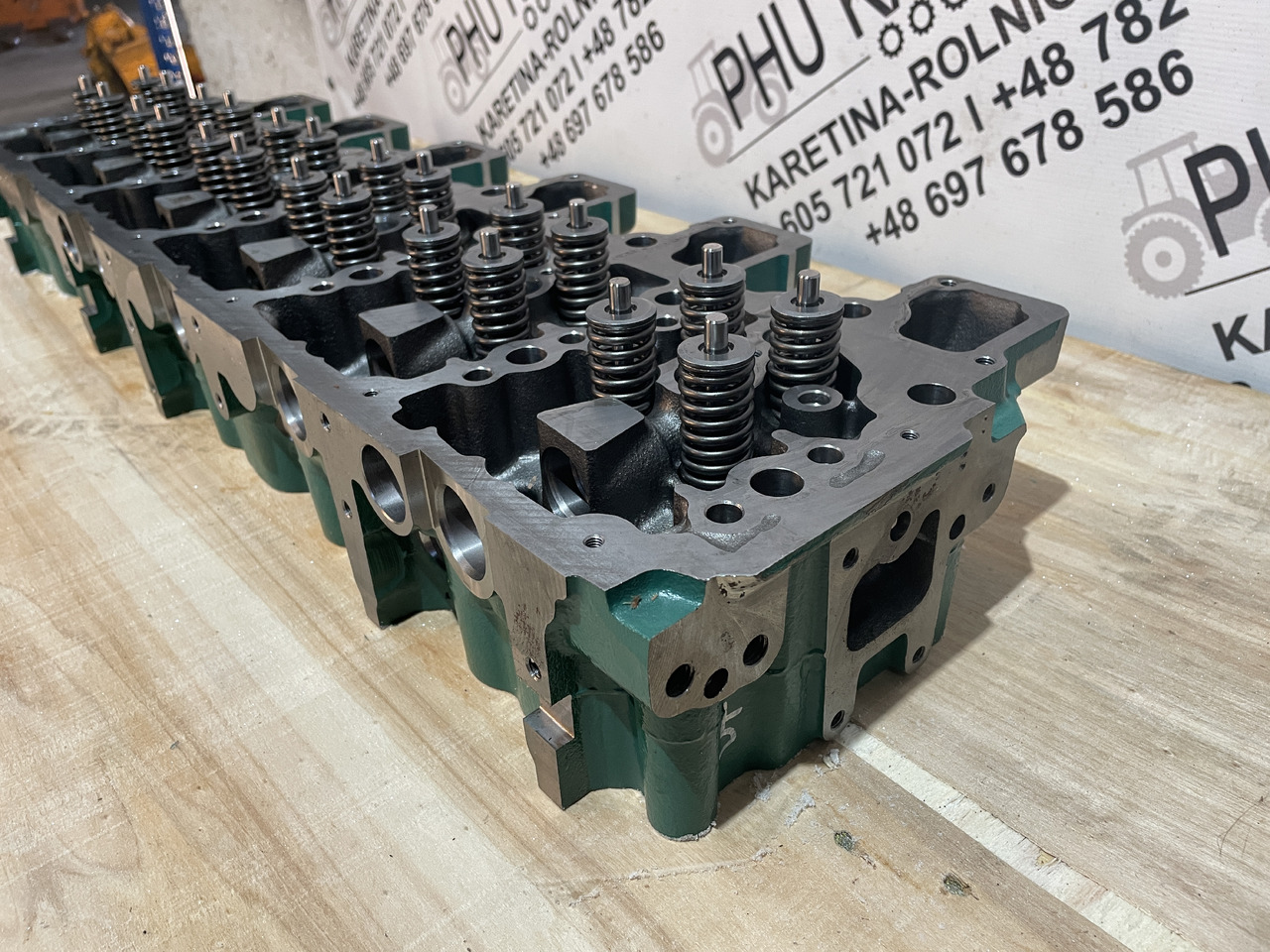 Testa cilindri per Macchina agricola Fendt 933 Vario - głowica cylindrów kompletna NOWA F934201210800: foto 6 Testa cilindri per Macchina agricola Fendt 933 Vario - głowica cylindrów kompletna NOWA F934201210800: foto 6