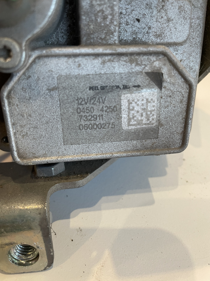 Fendt Deutz 926 936 TCD2013L064V - aktuator sterownik EGR 04504250 - Motore e ricambi per Macchina agricola: foto 3 Fendt Deutz 926 936 TCD2013L064V - aktuator sterownik EGR 04504250 - Motore e ricambi per Macchina agricola: foto 3