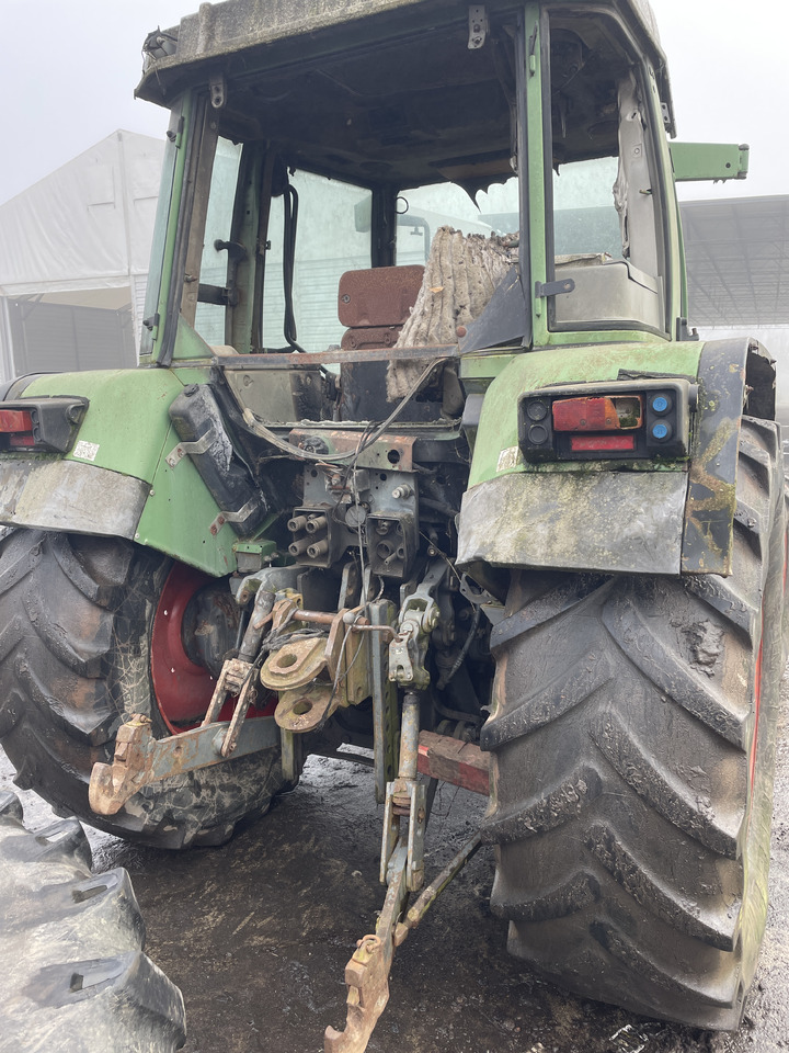 Fendt Farmer 309 - kabina dach drzwi - Porta e ricambi per Macchina agricola: foto 1 Fendt Farmer 309 - kabina dach drzwi - Porta e ricambi per Macchina agricola: foto 1