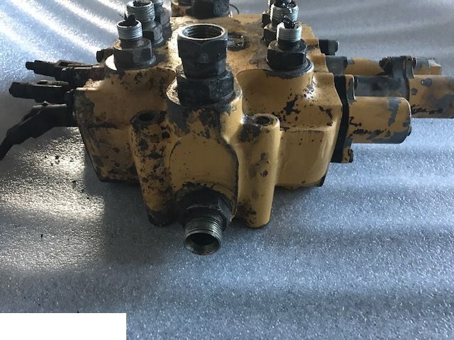 JCB 3cx 4cx - Rozdzielacz Przedni - Valvola idraulica per Terna: foto 5 JCB 3cx 4cx - Rozdzielacz Przedni - Valvola idraulica per Terna: foto 5
