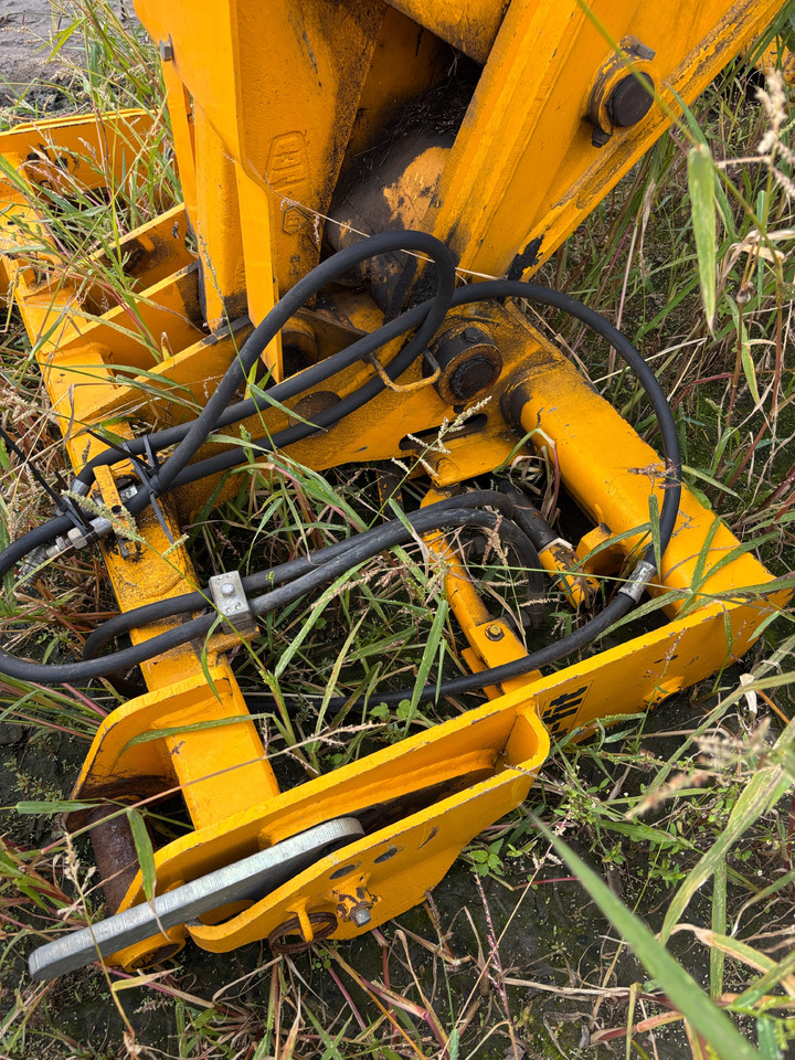 JCB 527-58 Karetka Q-Fit - Attacco rapido: foto 3 JCB 527-58 Karetka Q-Fit - Attacco rapido: foto 3