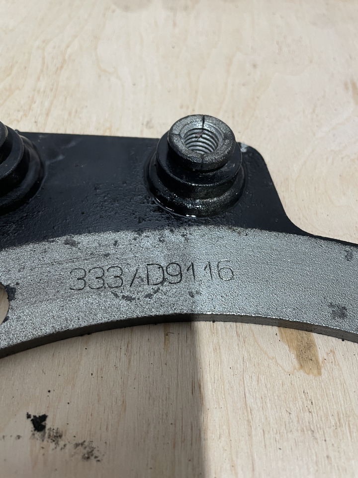 JCB 531-70 mocowanie czujnika 333/D9116 - Sistema elettrico per Macchina agricola: foto 2 JCB 531-70 mocowanie czujnika 333/D9116 - Sistema elettrico per Macchina agricola: foto 2